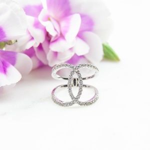 Cubic Zirconia Ring | Interlocking Design
